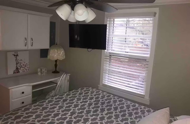 Brand new renovated cottage house 2 bedroom