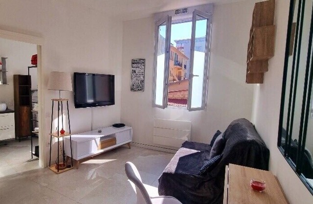 Brand new studio - Free Parking close