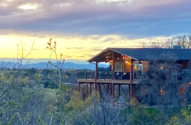 Breathtaking Views in Castle Pines North
