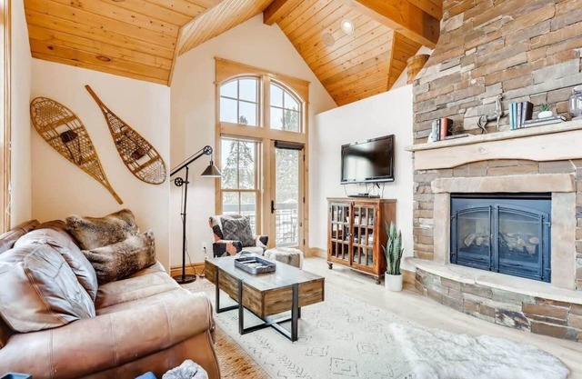Breckenridge Bliss, Majestic Mountain Views