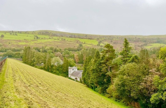 Brecon Beacons Cottage with Cinema Room, Sleeps 5