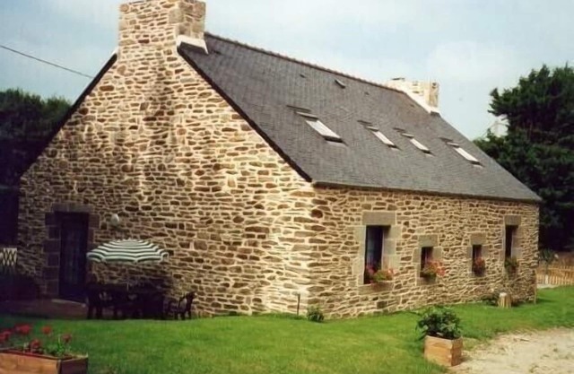 Breton House for Rent 6 Km from the Beaches (3 Bedrooms: 5 to 6 Pers)