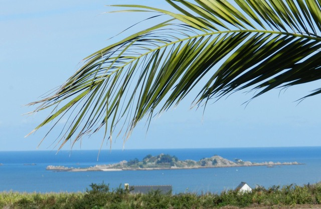 Breton Longere, seaside view, close to the beach, personalized welcome
