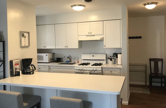 Bright 2 Bedroom in the Village! Views!