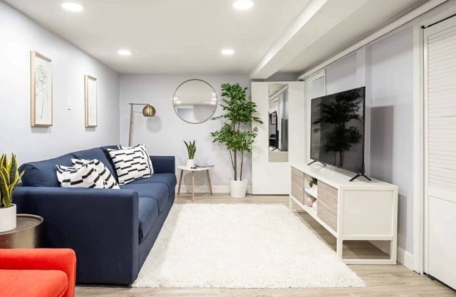 Bright and Cozy 1BR Apartment in Logan Square!