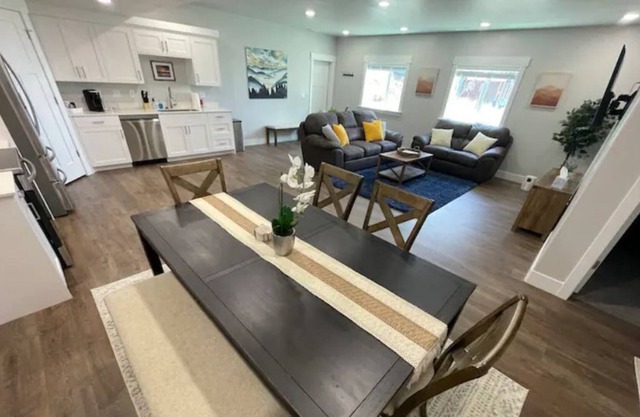 Bright and Spacious Mountain View Villa