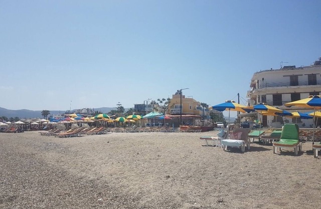 Bright apartment just a minute from the beach