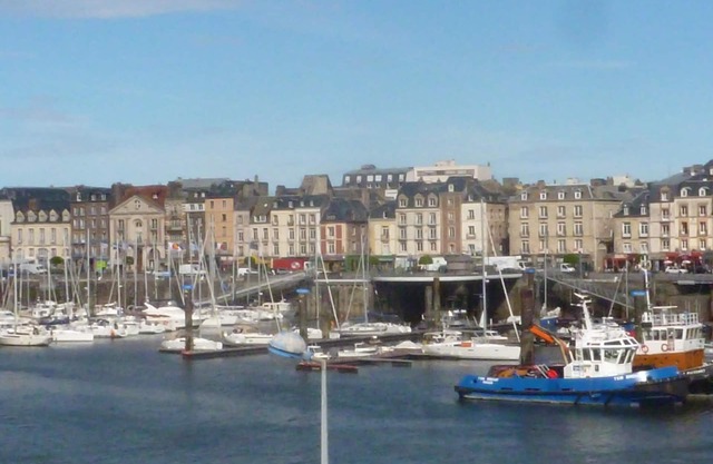 Bright apartment le Pollet le Colbert