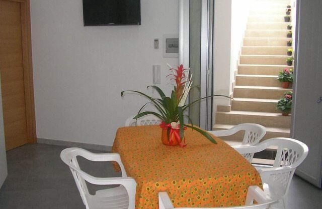 Bright basement flat