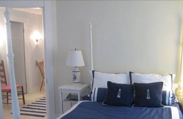 Bright Beach House,Spacious, Allows Dogs