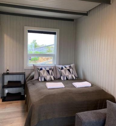 Bright cabin close to RVK with a Hot Tub