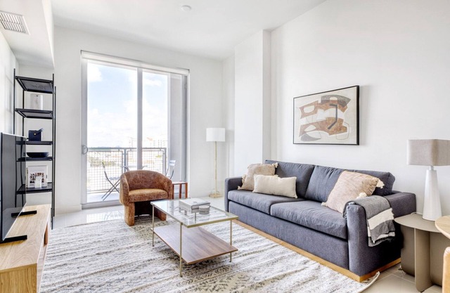 Bright Coral Gables 1BR w/W/D & Pool, nr Miracle Mile, by Blueground