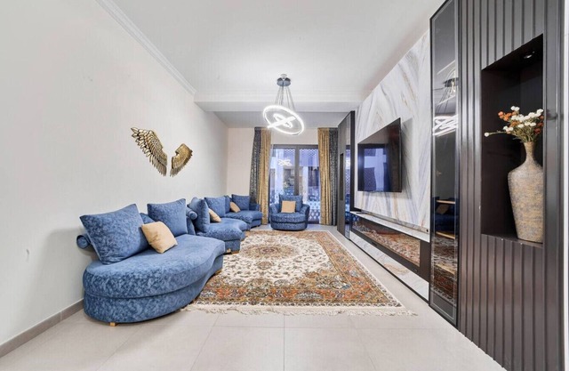 Bright & Cozy 2BR Apartment in the Heart of Mirdif
