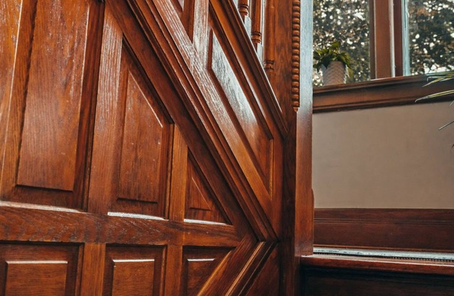 Bright, Cozy, Artistic Victorian. Walking distance to Downtown and The Falls!