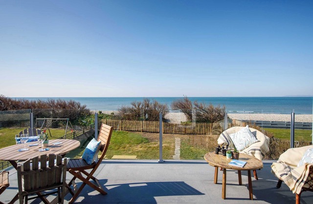 Bright & Dreamy/On the Beach/Garden & Balcony