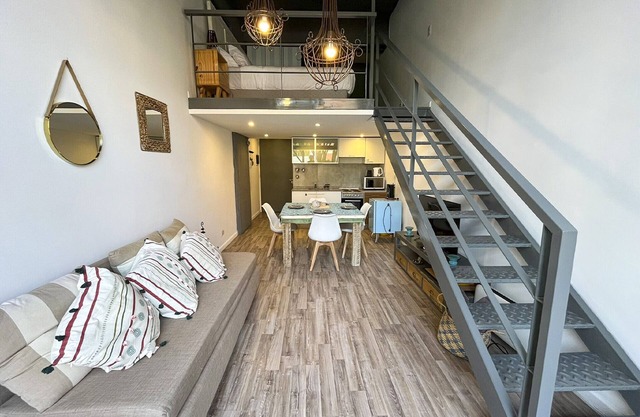 Bright duplex in La Boca for 3 people