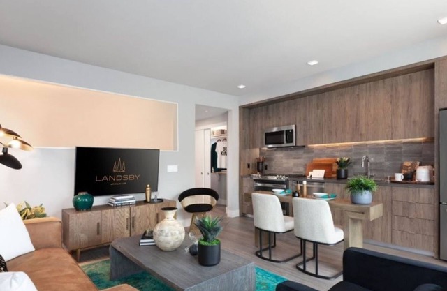 Bright & Modern 1BR Condo at Landsby with Fire Pit