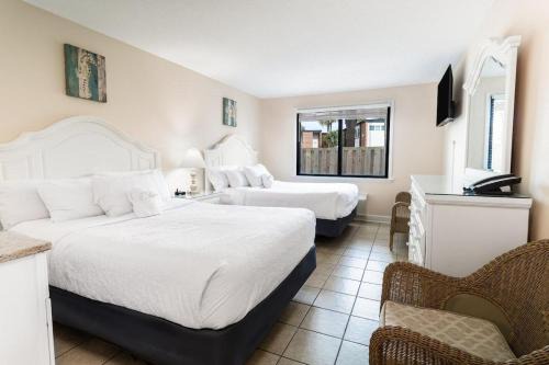 Bright Modern Room First Floor Resort View