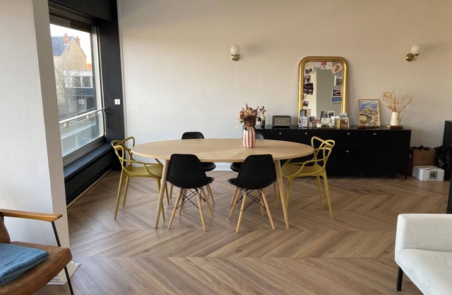 Bright, quiet apartment just a stone's throw from Dijon town center.