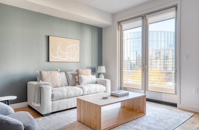 Bright San Mateo 2BR w/Gym, Pool & W/D, nr Town Sq mall, by Blueground
