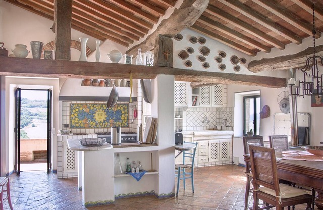 Bright & Spacious Apartment with Panoramic Roof Terrace and Swimmingpool