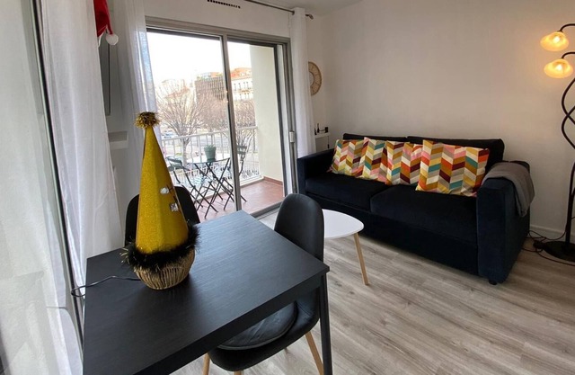 Bright studio with double exposure on the Prado