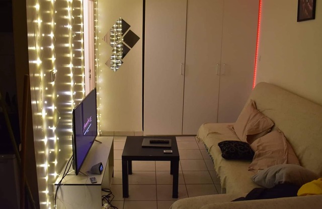 Bright T1 in the heart of the pink city and close to all amenities