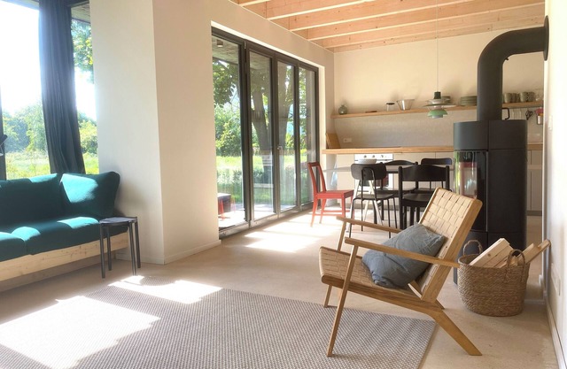 Bright vacation home on Lake Zenssee with fireplace and terrace