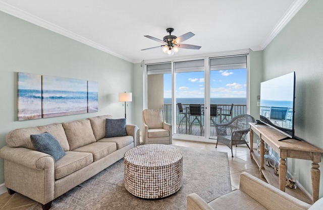 Bristol 1605. Beautiful Unit w/Incredible Views. Make memories! 2BD/2.5BA