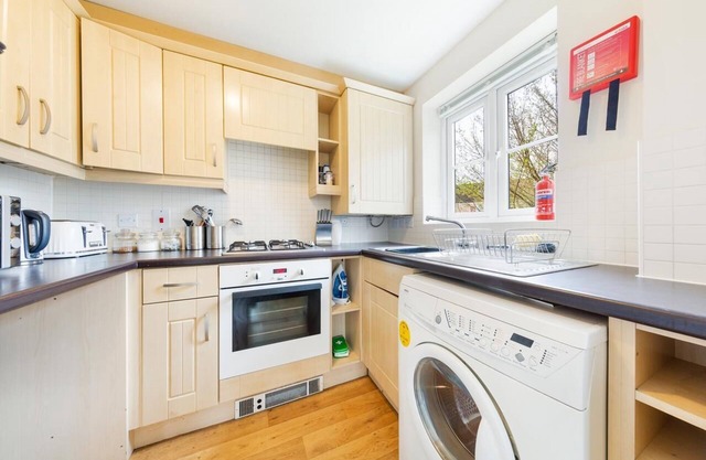 Bristol Luxury Apartment with Parking