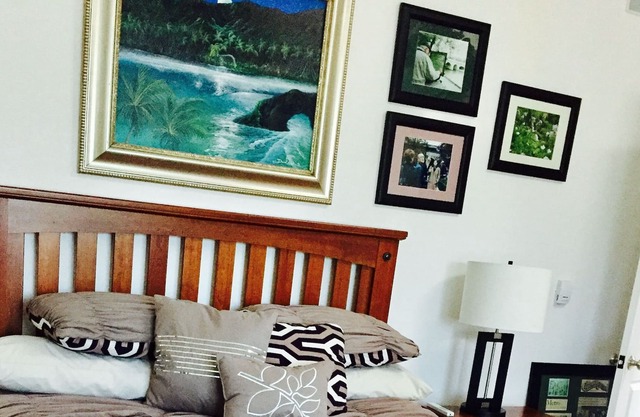 Broadmoor area private, comfortable room with full bath