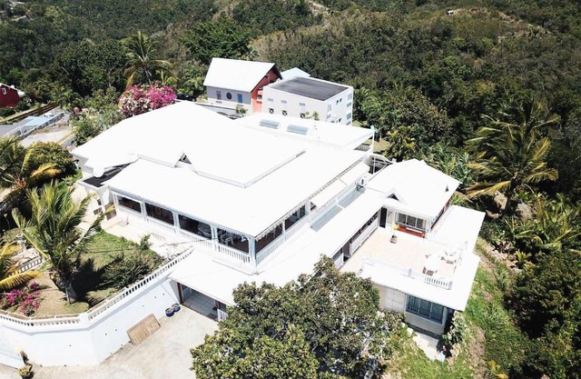 Brown's Villas