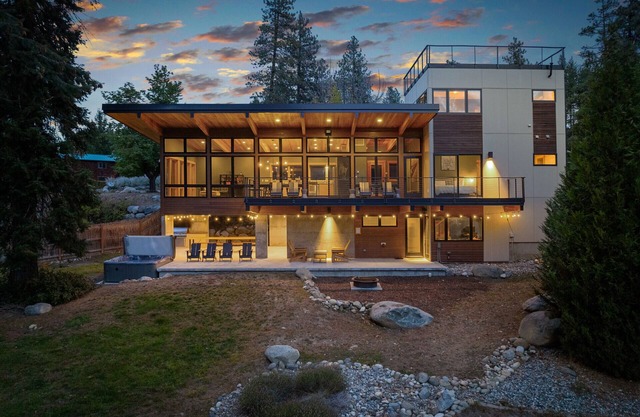 Brucke Zum River Haus A Modern Riverfront Retreat