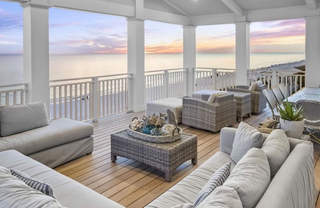 Buckeye on the Beach | GULF FRONT | Seaside, FL | Right next to Town Center, Sleeps 10!