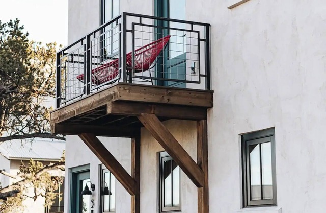 Buena Casita: A Hip, High Desert Escape! : STR-20nn