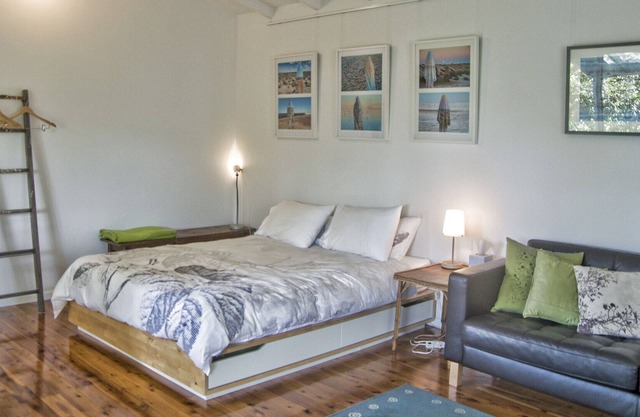 Bundeena Garden Studio near beaches