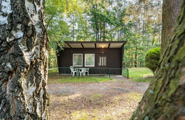 Bungalow '13 - Finnhütte' with Private Terrace and Shared Garden