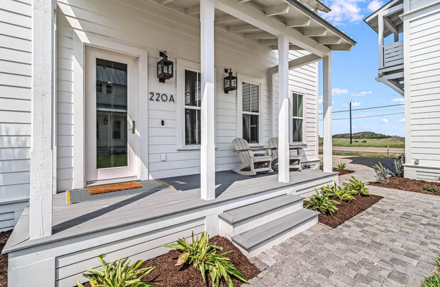 Bungalow at Cinnamon Shore South w/Stylish Interiors, Great Amenity Access