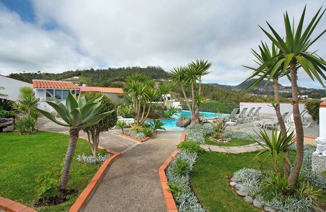 Bungalow 'Country House Private' with Sea View, Shared Pool and Wi-Fi Access