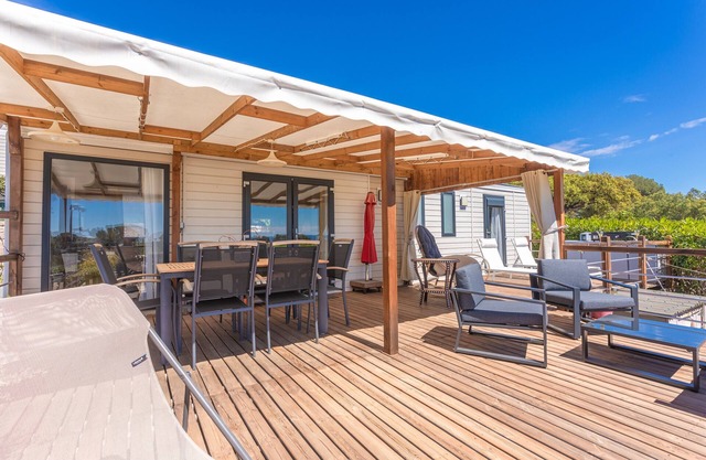Bungalow 'Ile D'or Parcelle Victor Hugo 1' with Sea View, Shared Pool and Private Terrace