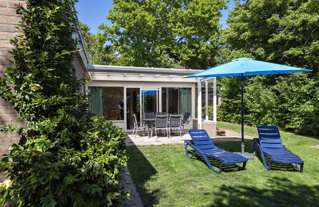 Bungalow in North Holland by the Coast