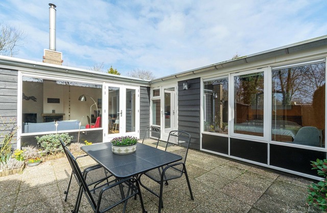 Bungalow in Sint Maartenszee near Dunes