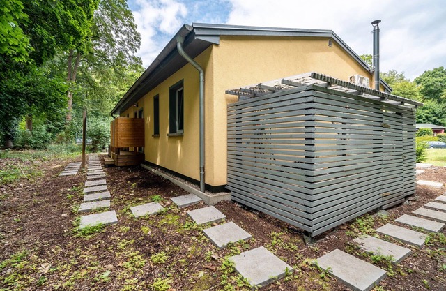 Bungalow 'Seeperle 1' with Lake View, Private Terrace and Private Garden