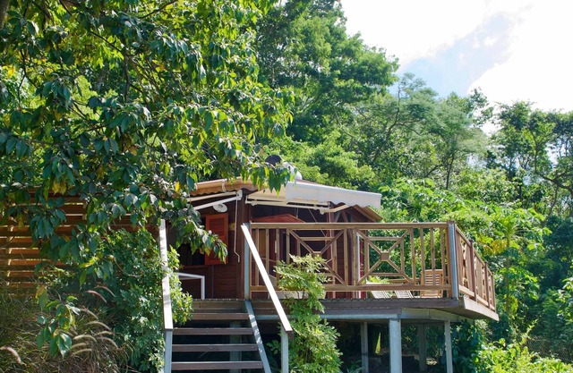 Bungalow-Standard-Ensuite with Shower-En Ba Bwa La