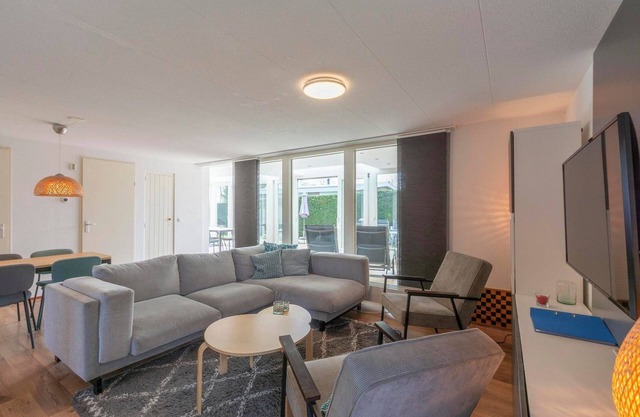 Bungalow with Sauna and Pool in Quiet Location
