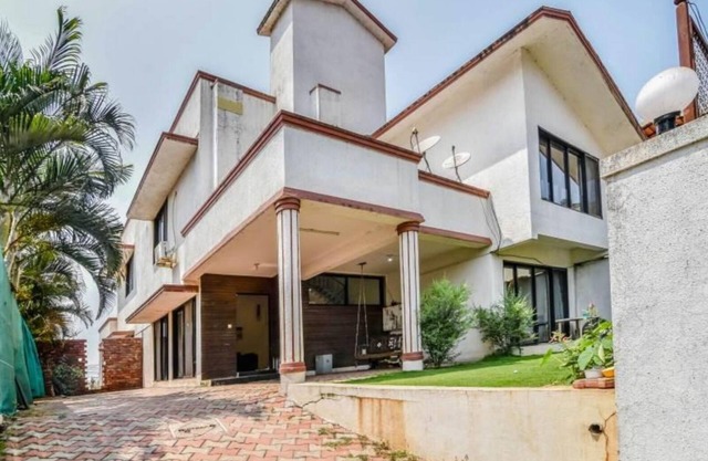 Bungalows In Lonavala with Swimming pool, WiFi, fitness room