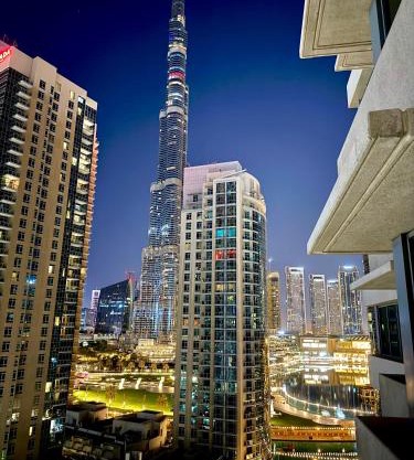 Burj & Fountain View 2BR Steps from Dubai Mall