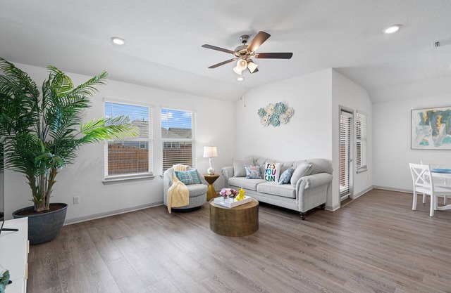 Business Ready/Retreat Minutes to Samsung & Round Rock