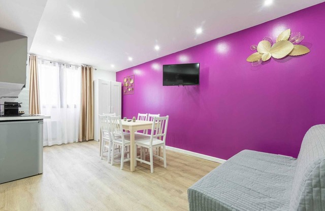 Buttes Chaumont 5 - Two Bedroom Apartment, Sleeps 6
