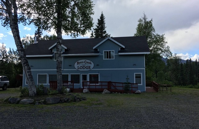 Byers Creek Lodge and cabins rentals in Denali State Park